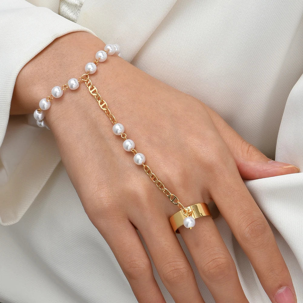 Simple Heart Pendant Chain Bracelet Link Connected Gold plated Wide Finger Ring Bracelets for Women Link Hand Harness Jewelry
