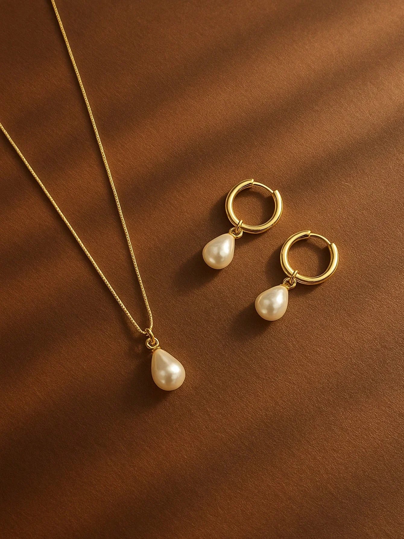 3pc Stainless Steel Waterproof And Non-Fading Stylish Women's Water Droplet Pearl Hoop Earrings Necklace Jewelry Set