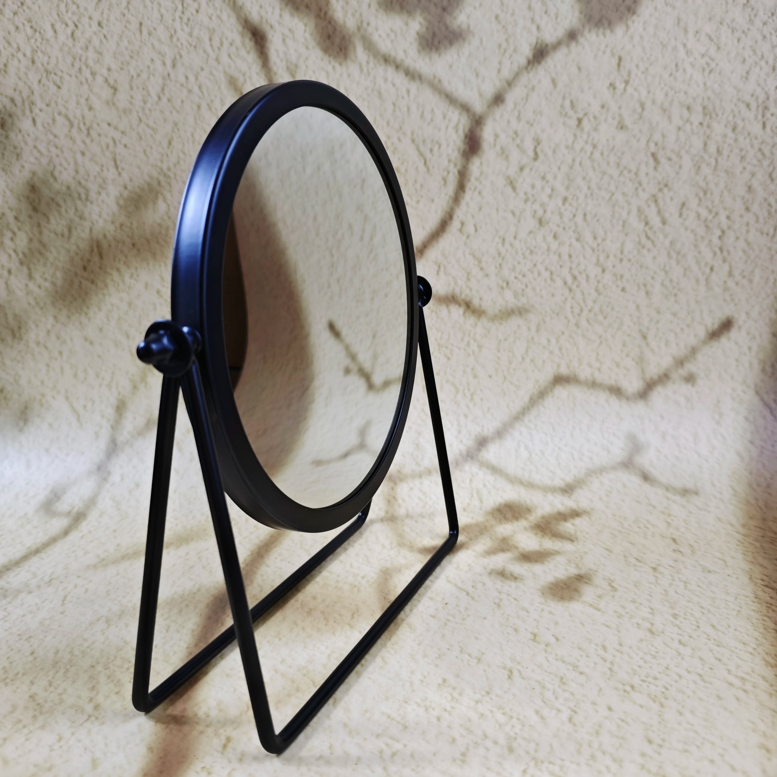 360 Degrees Rotate Iron Desktop Mirror Texture Ladies Makeup Mirror Creative Iron Mirror Strong Sense Of Style