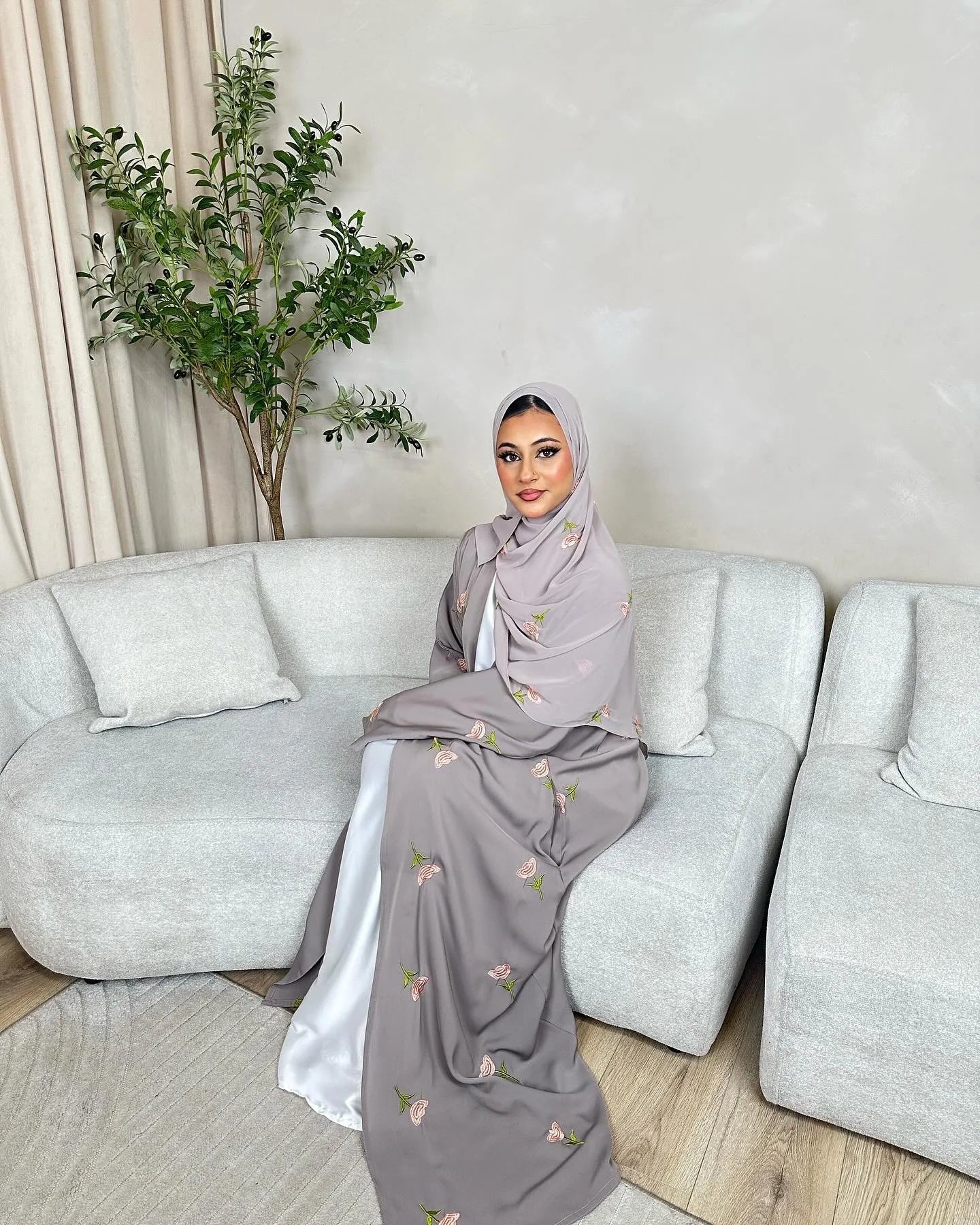 Eid Luxury Floral Embroidery Abaya Kimono Dubai Cardigan Muslim Party Dress Abayas for Women Turkish Islamic Clothes Kaftan Robe