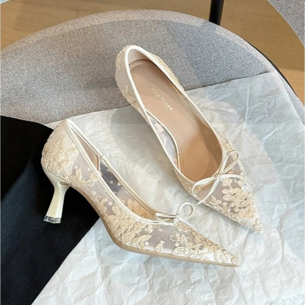 Pumps Women's 2026 Spring New Lace Pointed Bow Mesh Fine Heel Light Mouth Solid Color Temperament Elegant Banquet Women's Shoes