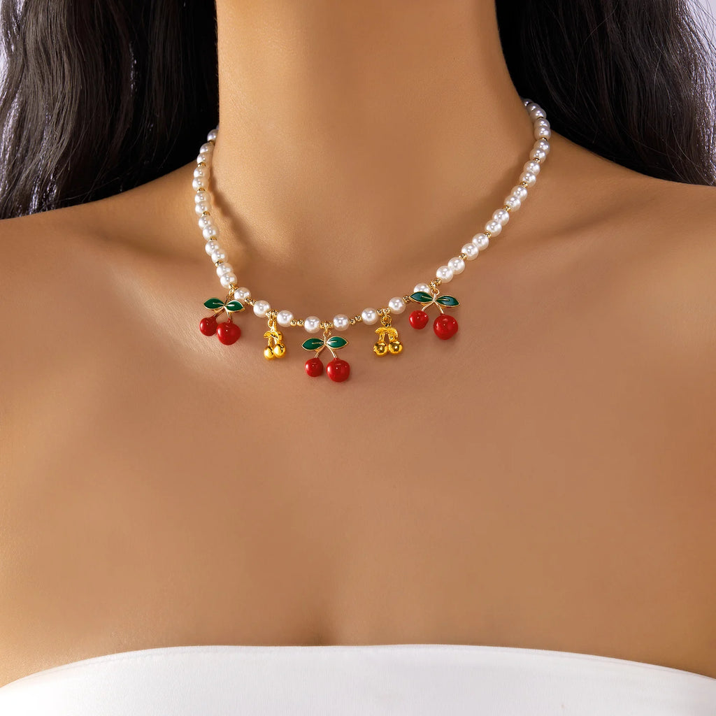 Dainty Sweet Fruit Cherry Heart Charms Pendant Necklace For Women Elegant Imitation Pearl Choker Neck Chain Jewelry Party Gift