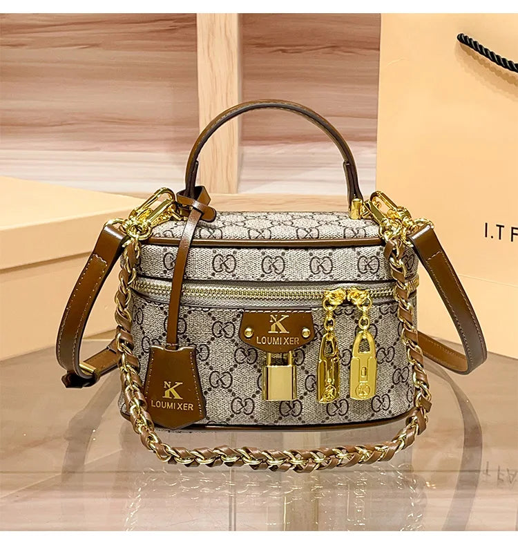Brand women's handbag 2026 new autumn and winter retro commuting high-end designer crossbody bag bucket bag fashion