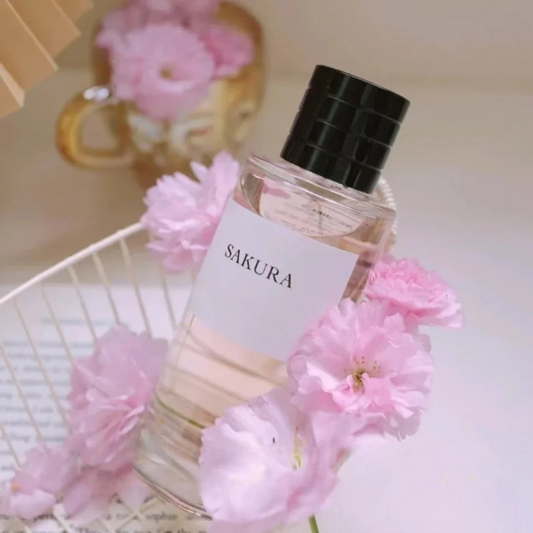 100/125ml Unisex Brand Perfume Floral And Herbal Notes Featuring A Mysterious Elegant And Rich Fragrance For Social Occasions