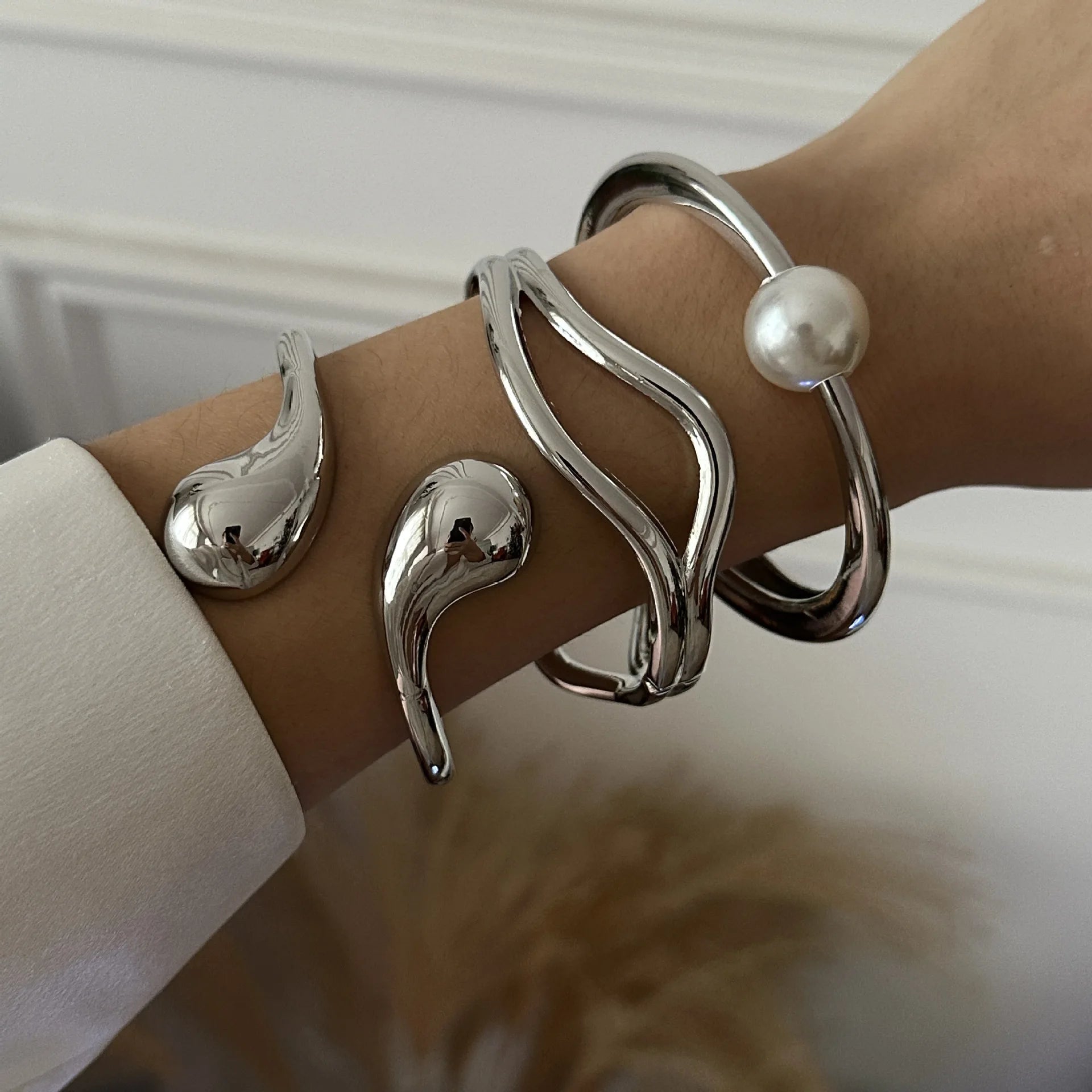 DIEZI 3 style Pearl Cuff Bangles Punk Hip Hop Men Gold Silver Color Metal Water Drop Spring Bangles  Women Bracelet Jewelry