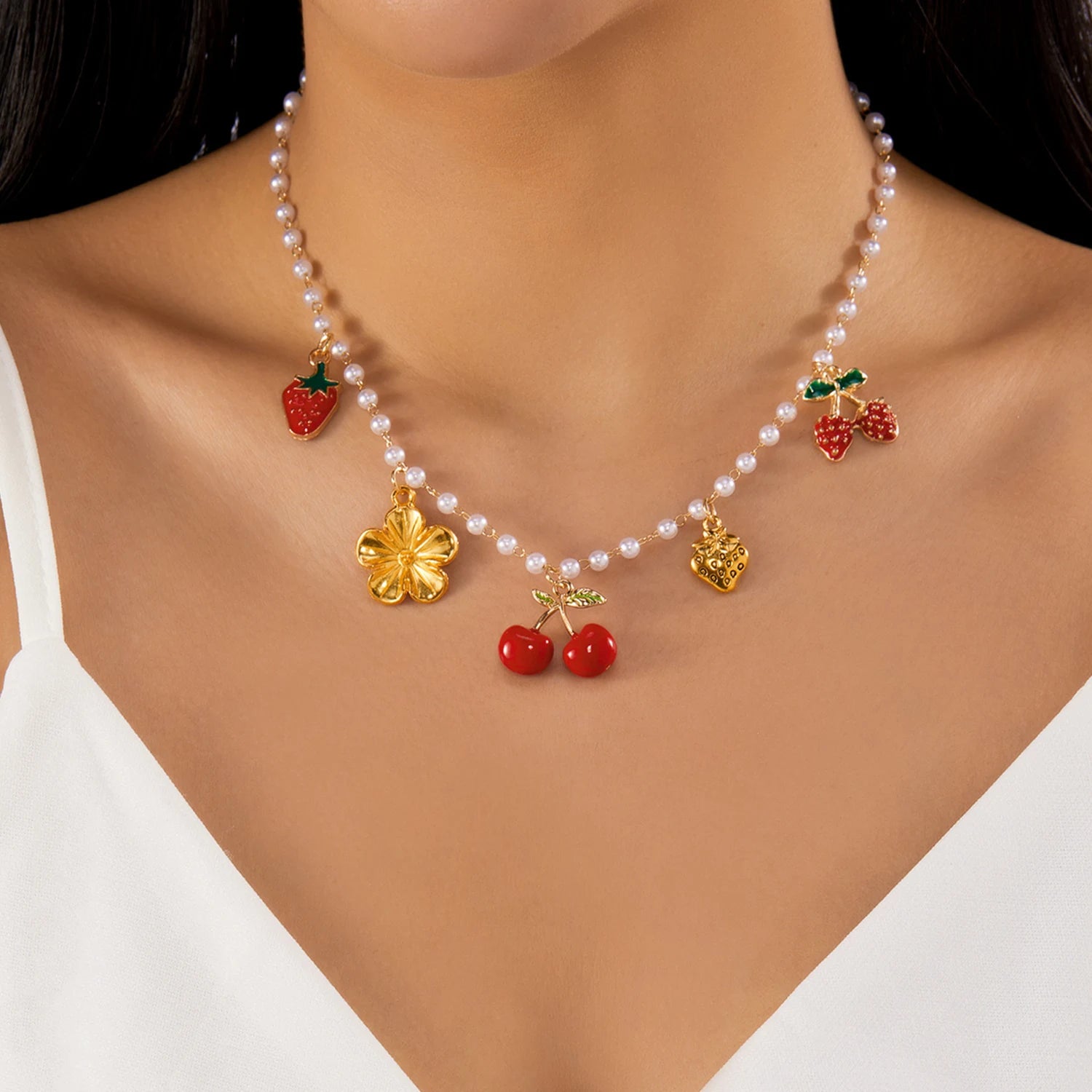 2026 Fashion Charm Cherry Heart Pendant Necklace for Women Red Strawberry Bow Pearl Clavicle Chain Aesthetic Party Jewelry