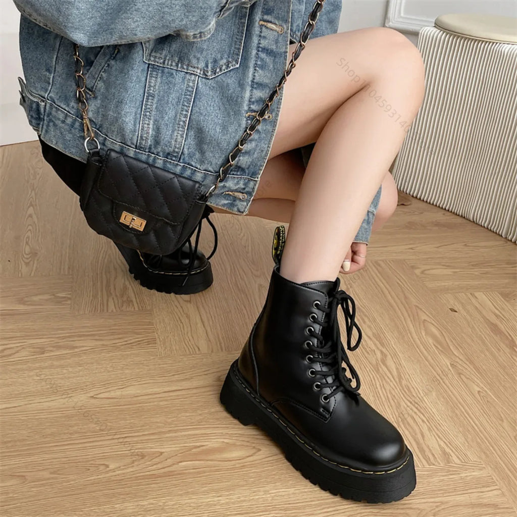 Minimalist Women Boots Casual Shoes Leather Chelsea ladies Classic Punk Female Goth Shoes High Platform Boots Women Botas Mujer