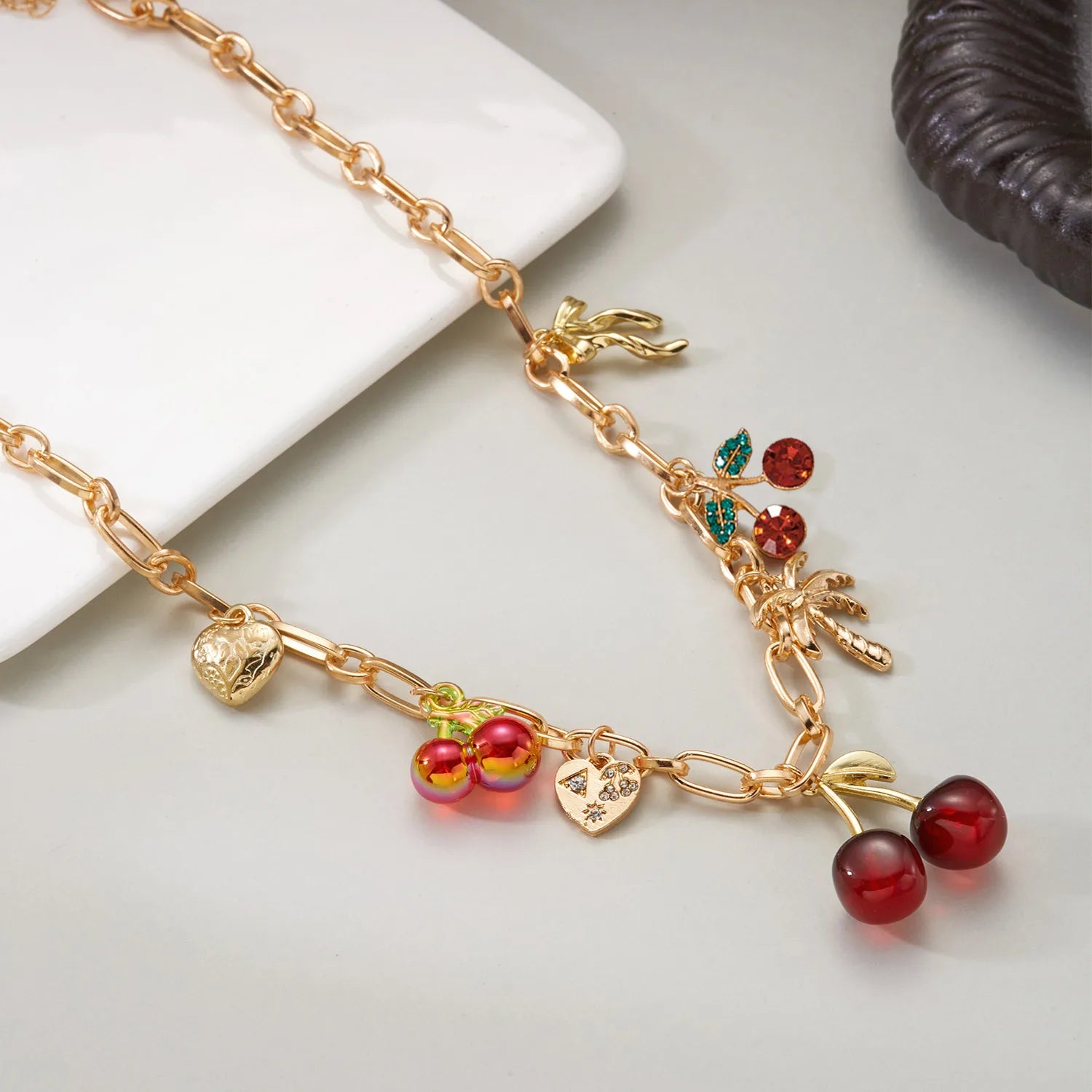 2026 Fashion Charm Cherry Heart Pendant Necklace for Women Red Strawberry Bow Pearl Clavicle Chain Aesthetic Party Jewelry