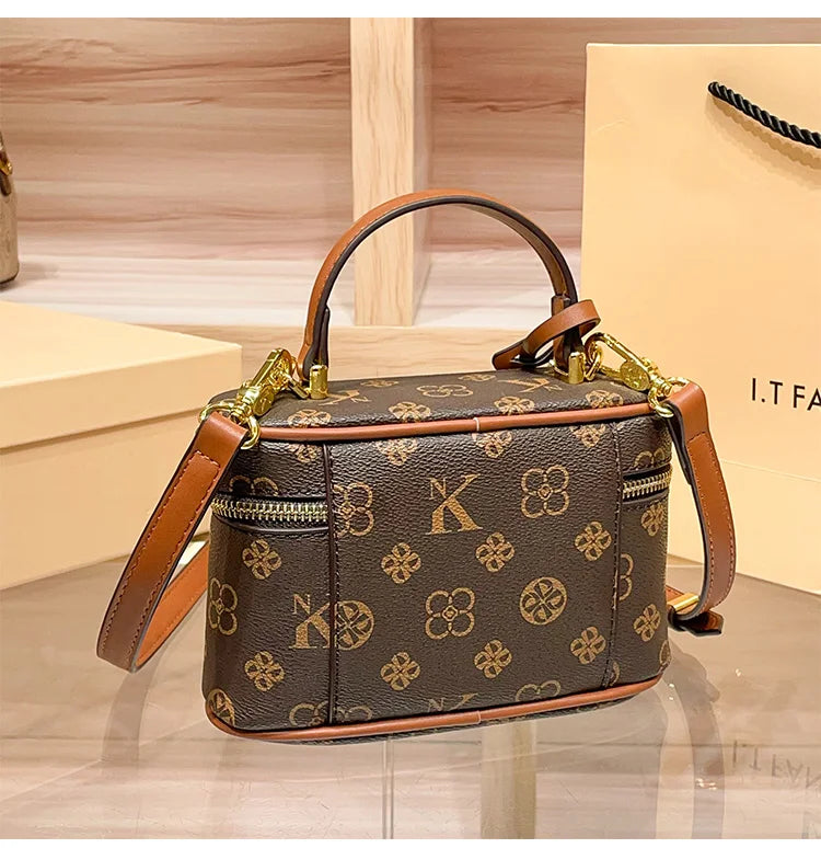 Brand women's handbag 2026 new autumn and winter retro commuting high-end designer crossbody bag bucket bag fashion