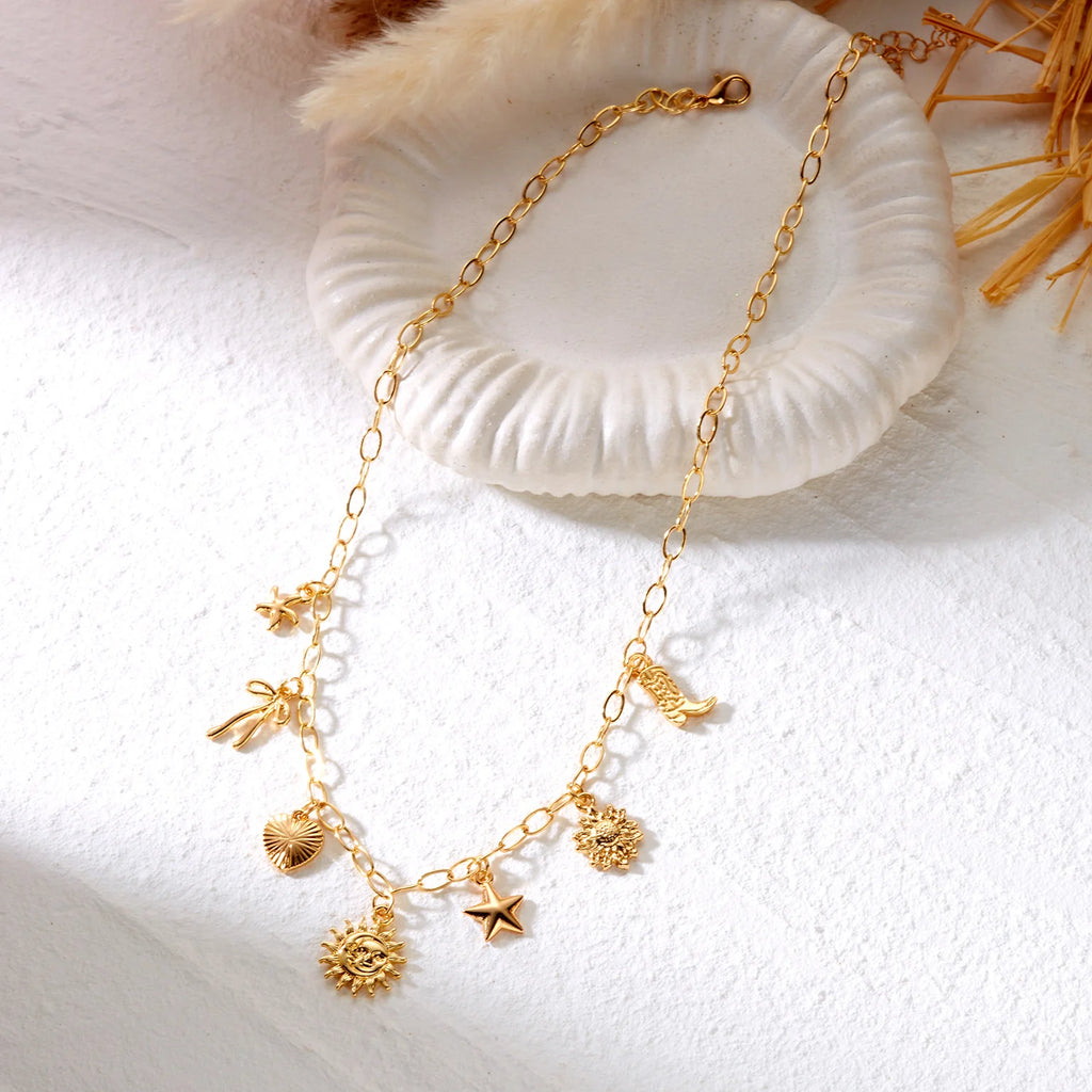 2026 Fashion Charm Cherry Heart Pendant Necklace for Women Red Strawberry Bow Pearl Clavicle Chain Aesthetic Party Jewelry