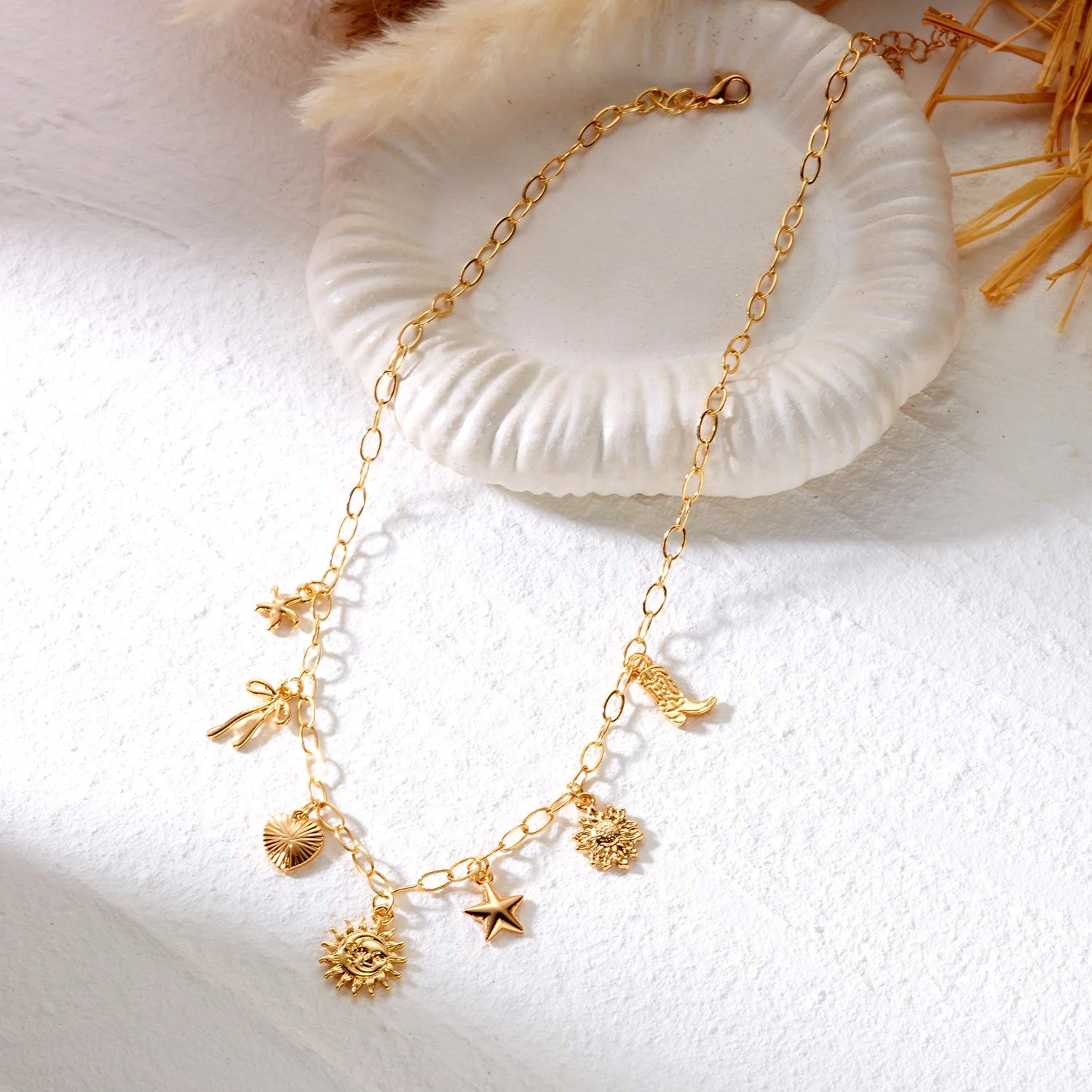 2026 Fashion Charm Cherry Heart Pendant Necklace for Women Red Strawberry Bow Pearl Clavicle Chain Aesthetic Party Jewelry