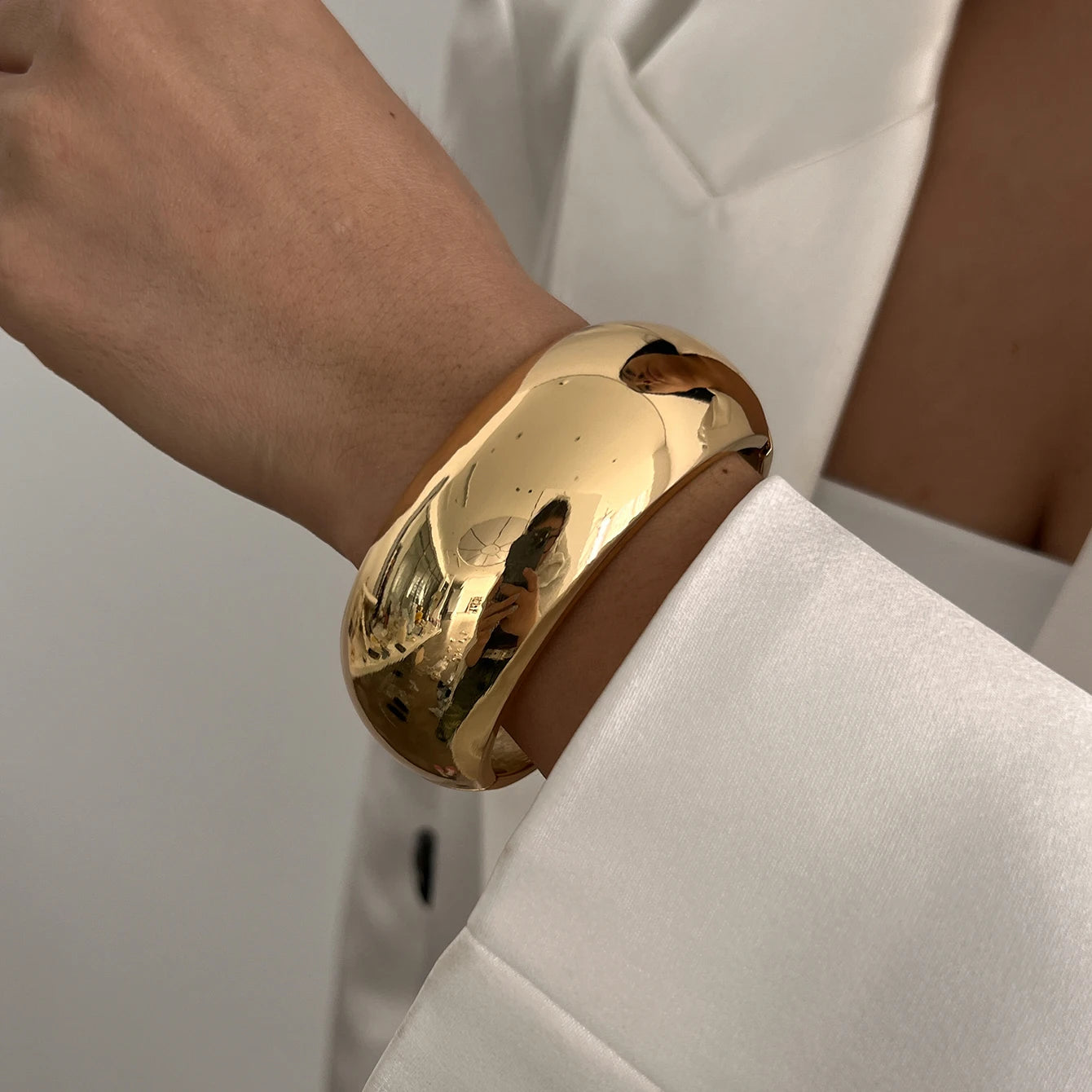Ingemark Exaggerated Punk Smooth Heavy Metal Chunky Spring Bangles Women Hip Hop Gold Color Arm Bracelet Steampunk Men Jewelry