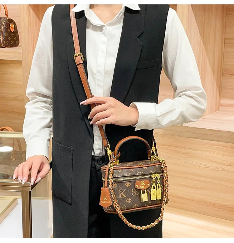 Brand women's handbag 2026 new autumn and winter retro commuting high-end designer crossbody bag bucket bag fashion