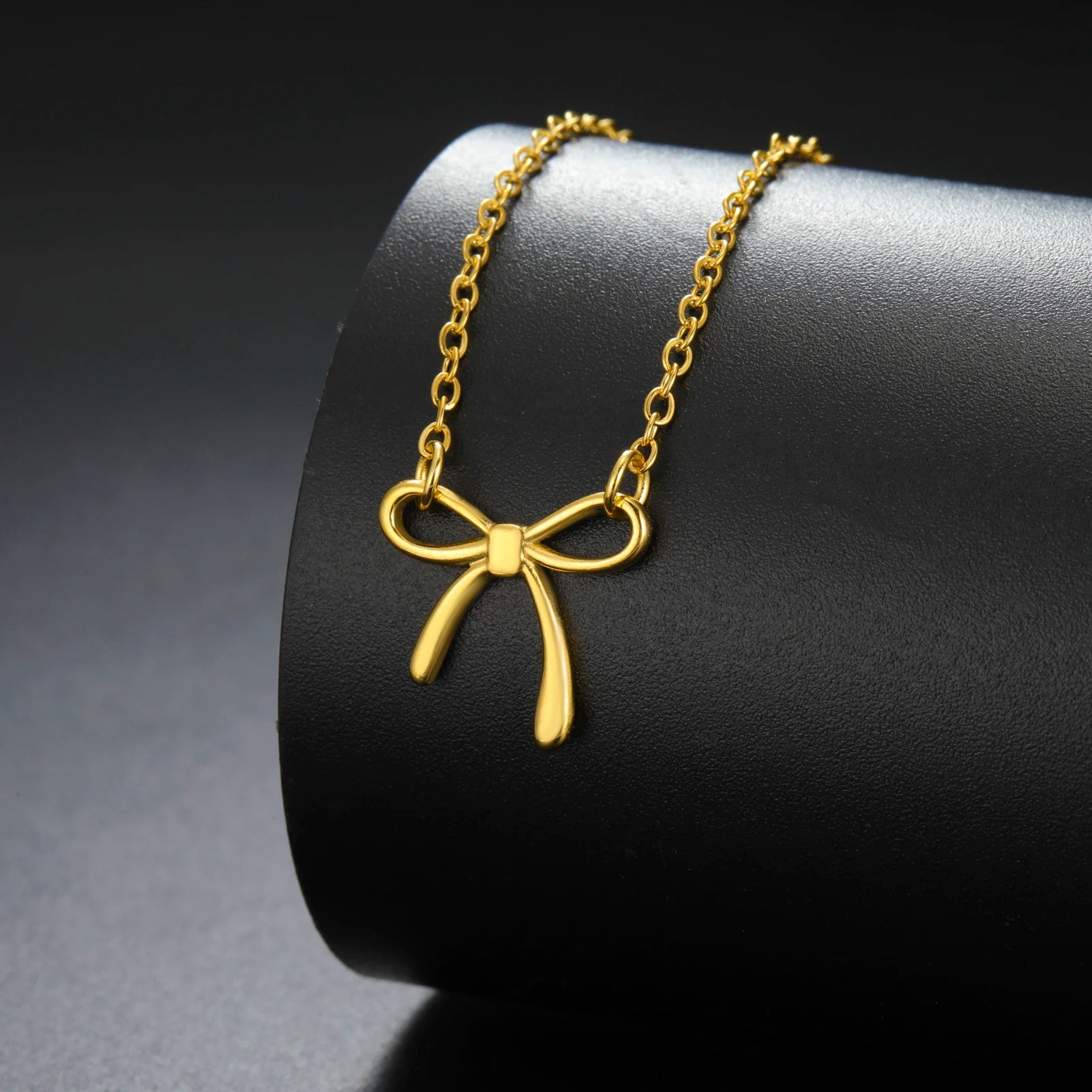 Bow pendant women's necklace stainless steel sweet romantic women's pendant necklace couple birthday anniversary jewelry gift
