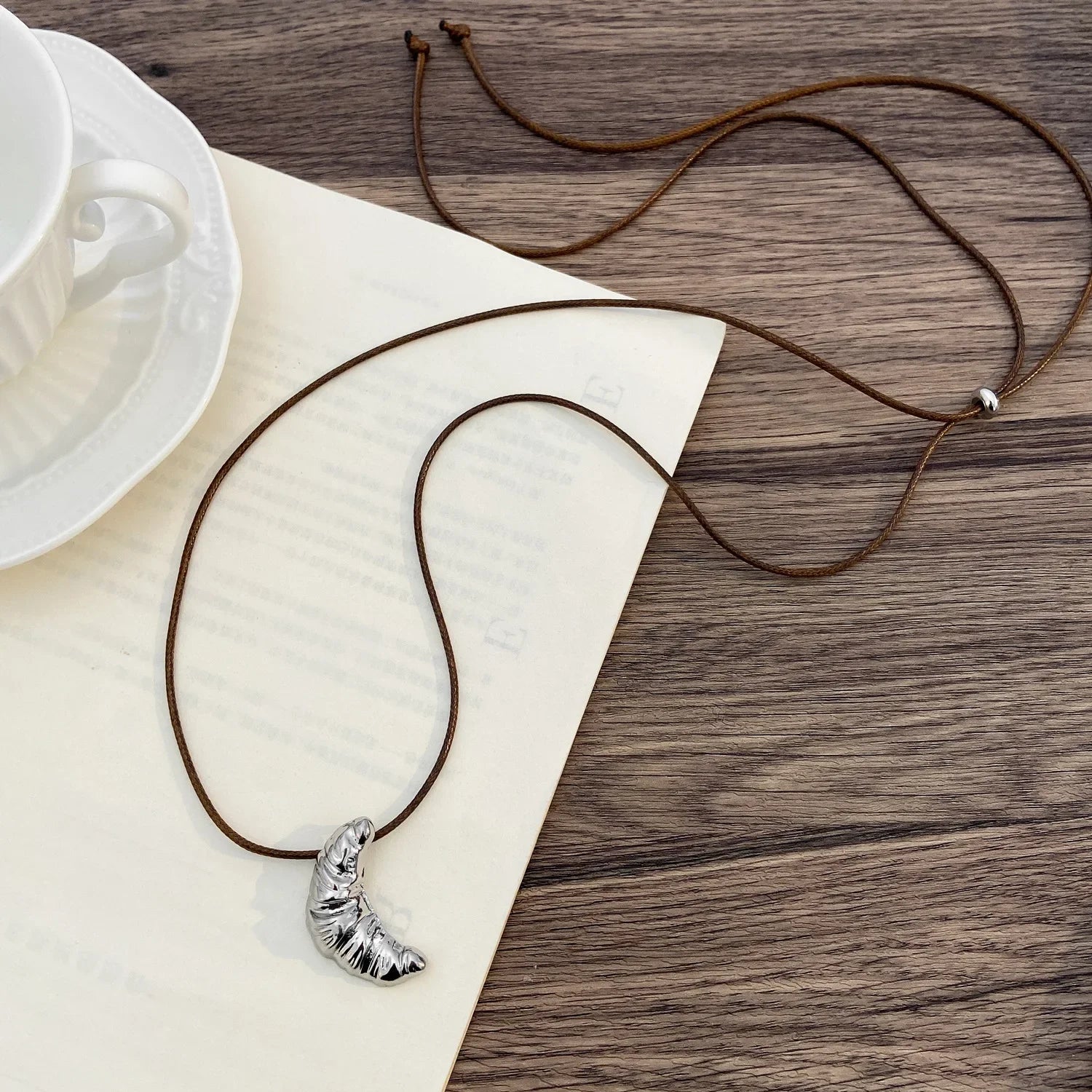 Korean Fashion Simple Silver Small Fish Pendant Necklace Female Adjustable Pull  Long Sweater Chain Charm Jewerly Holiday Gift