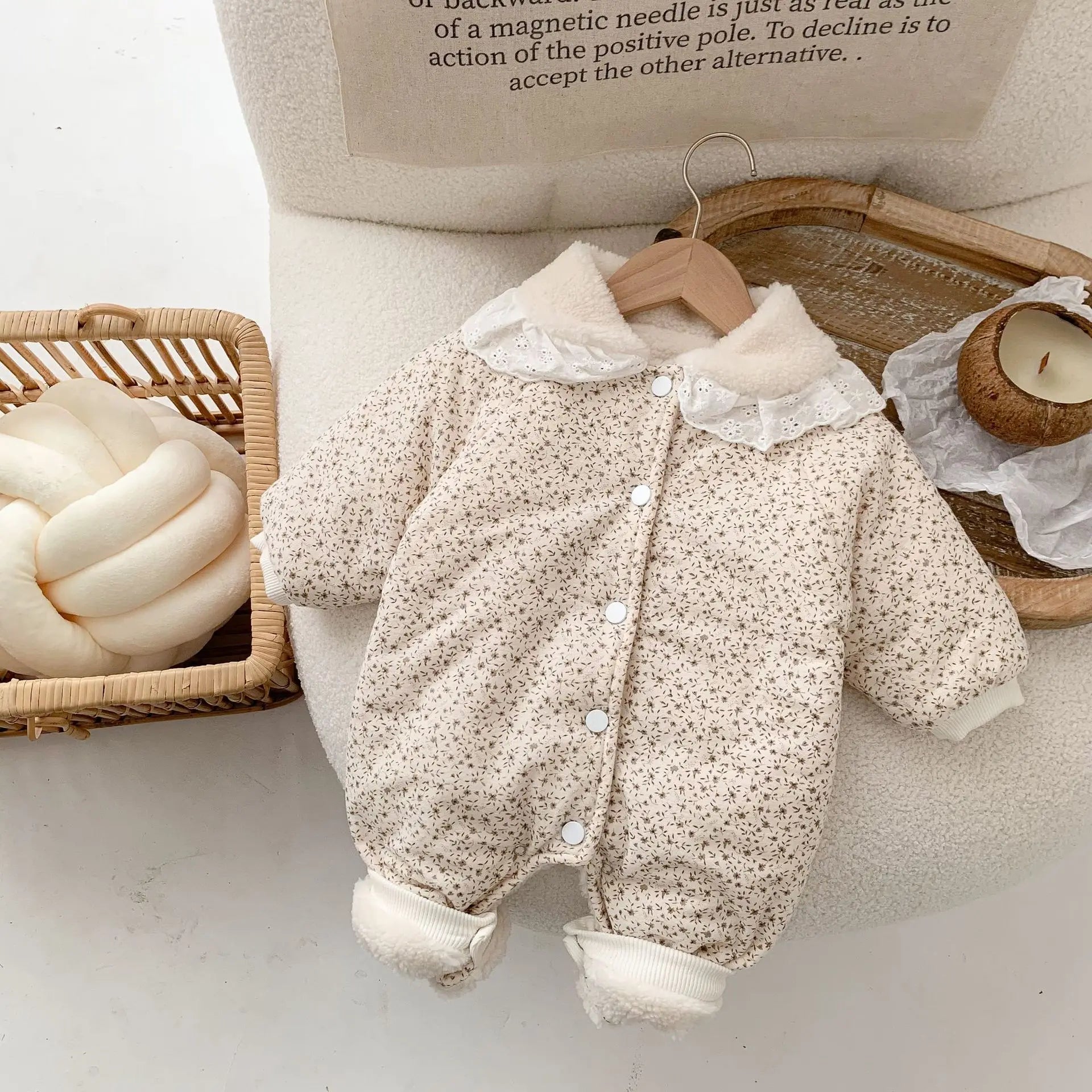 2025 Winter Plush Thicken Baby Romper Toddler Girls Boys Jumpsuit One-Pieces Bodysuits Baby Padded Thickened Crawling Suit