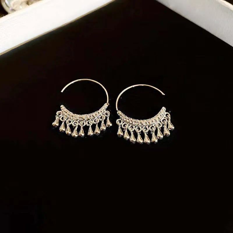 Fashion Metal C-Shaped Tassel Chain Earring for Women Elegant Silver Color Waterdrop Geometric Temperament Drop Earrings Jewelry