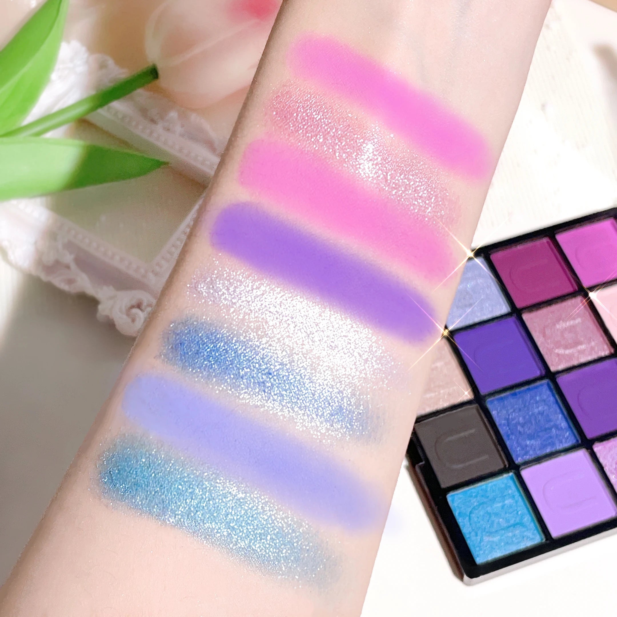 16 grid red eyeshadow tray Purple, glitter pearl matte eyeshadow, Shimmer makeup lasting women, Korean eye cosmetics