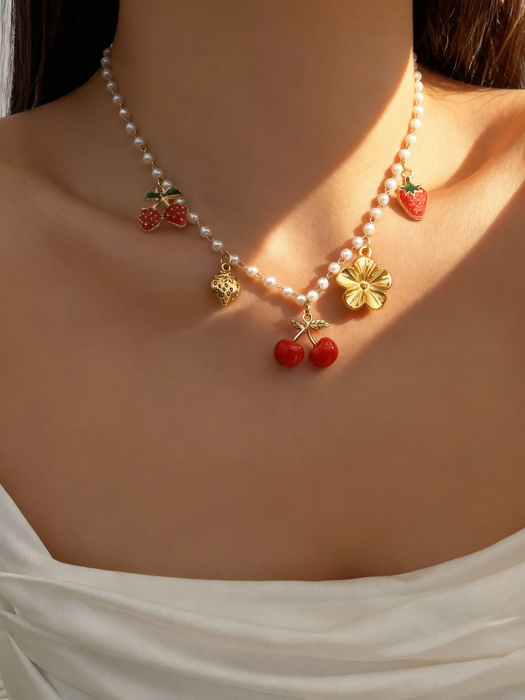 2026 Fashion Charm Cherry Heart Pendant Necklace for Women Red Strawberry Bow Pearl Clavicle Chain Aesthetic Party Jewelry
