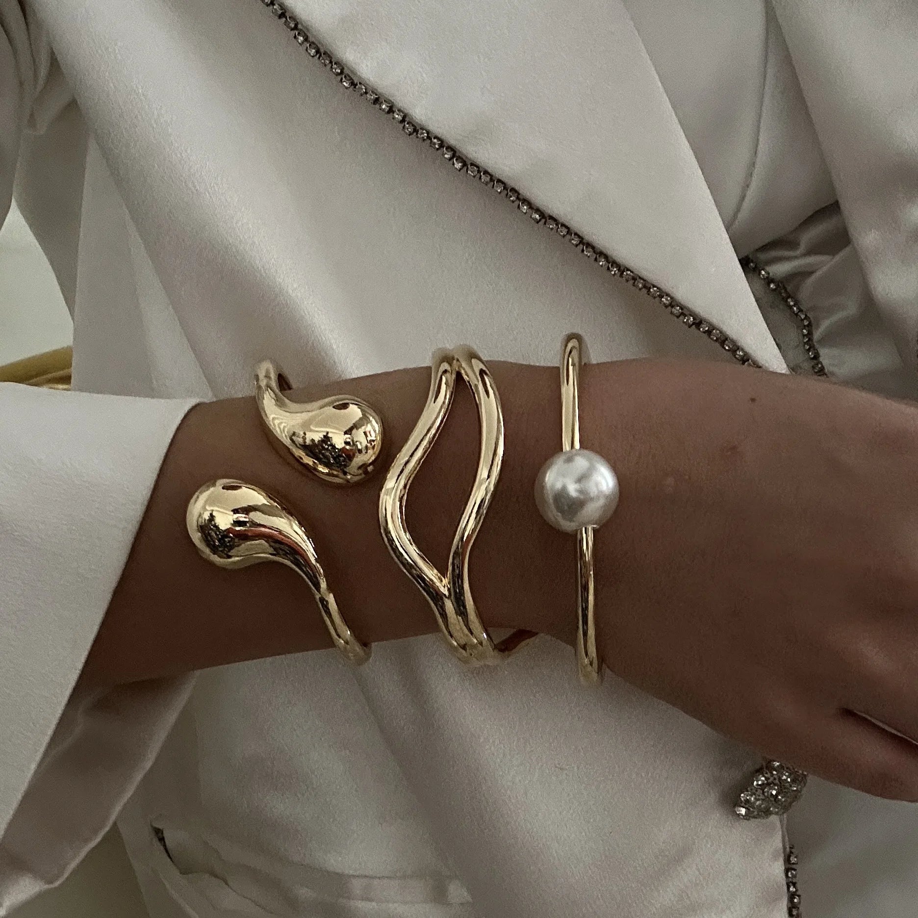 DIEZI 3 style Pearl Cuff Bangles Punk Hip Hop Men Gold Silver Color Metal Water Drop Spring Bangles  Women Bracelet Jewelry