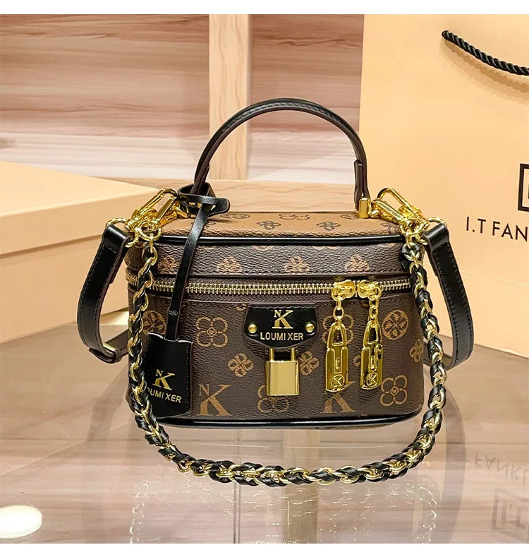 Brand women's handbag 2026 new autumn and winter retro commuting high-end designer crossbody bag bucket bag fashion