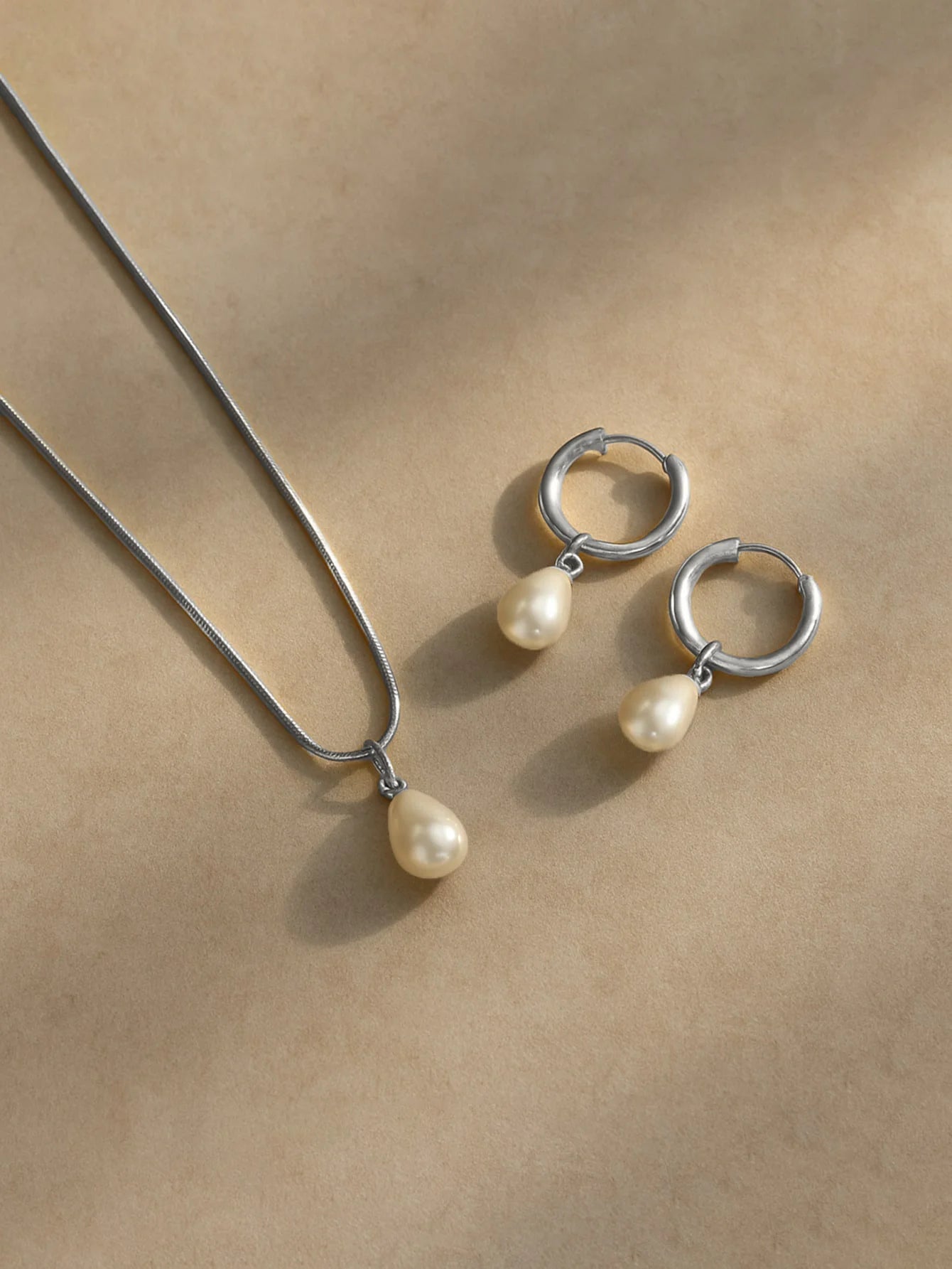 3pc Stainless Steel Waterproof And Non-Fading Stylish Women's Water Droplet Pearl Hoop Earrings Necklace Jewelry Set