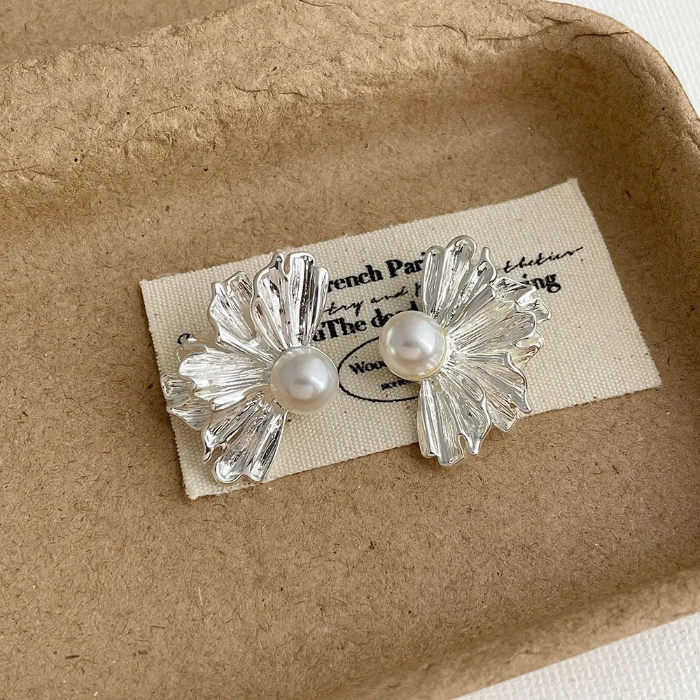 1 Pair Fashion Temperament Elegant Sun Flower Stud Earrings for Women Suitable Individuation Party Wedding Jewelry Birthday Gift
