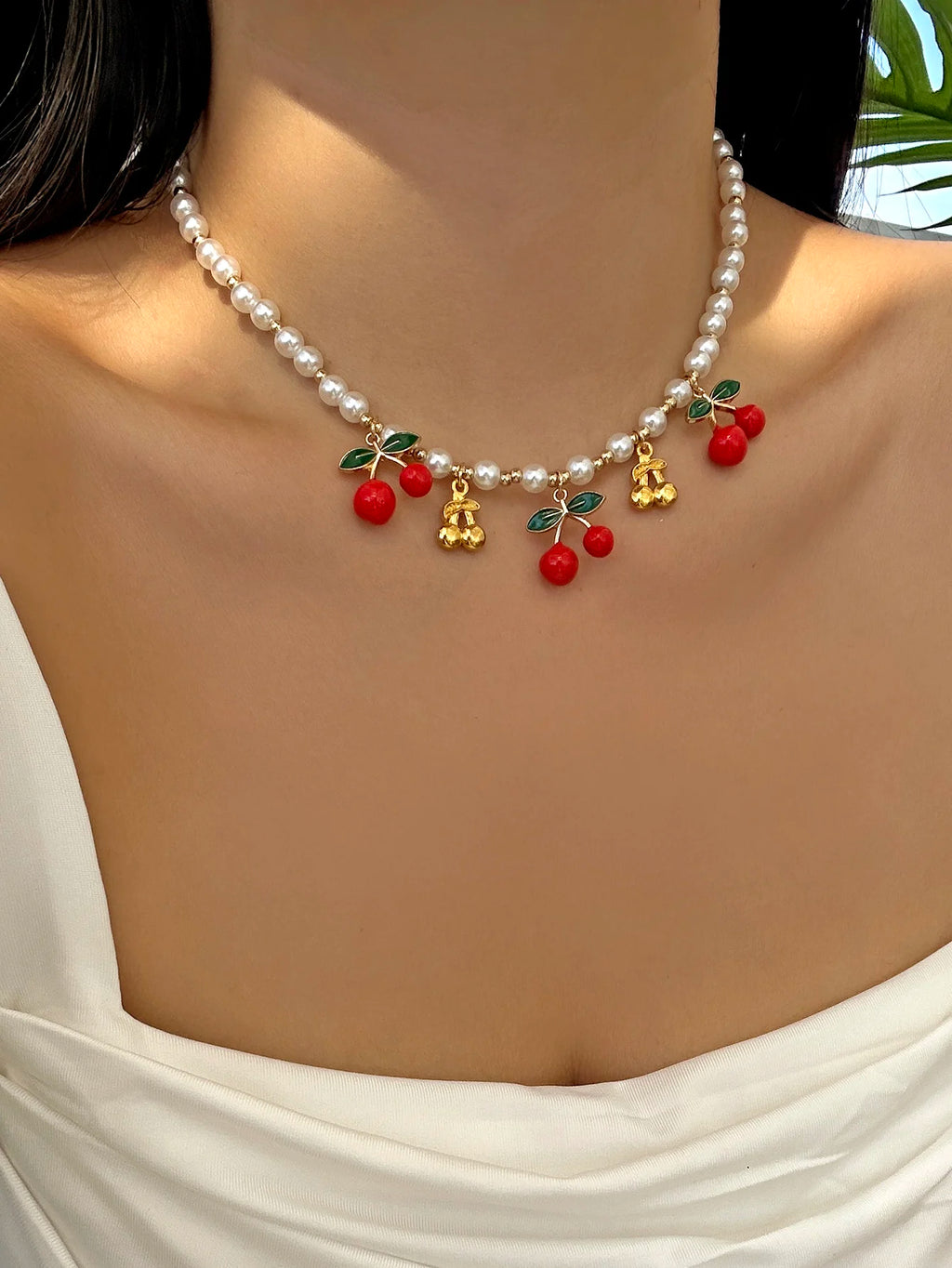 Dainty Sweet Fruit Cherry Heart Charms Pendant Necklace For Women Elegant Imitation Pearl Choker Neck Chain Jewelry Party Gift