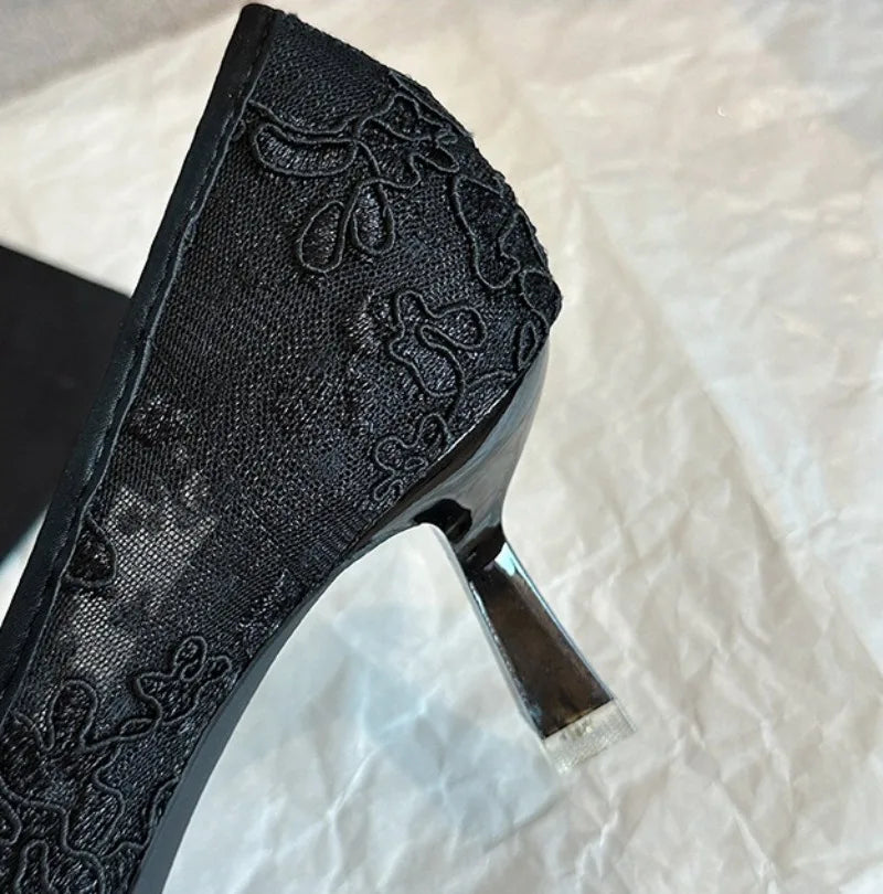Pumps Women's 2026 Spring New Lace Pointed Bow Mesh Fine Heel Light Mouth Solid Color Temperament Elegant Banquet Women's Shoes