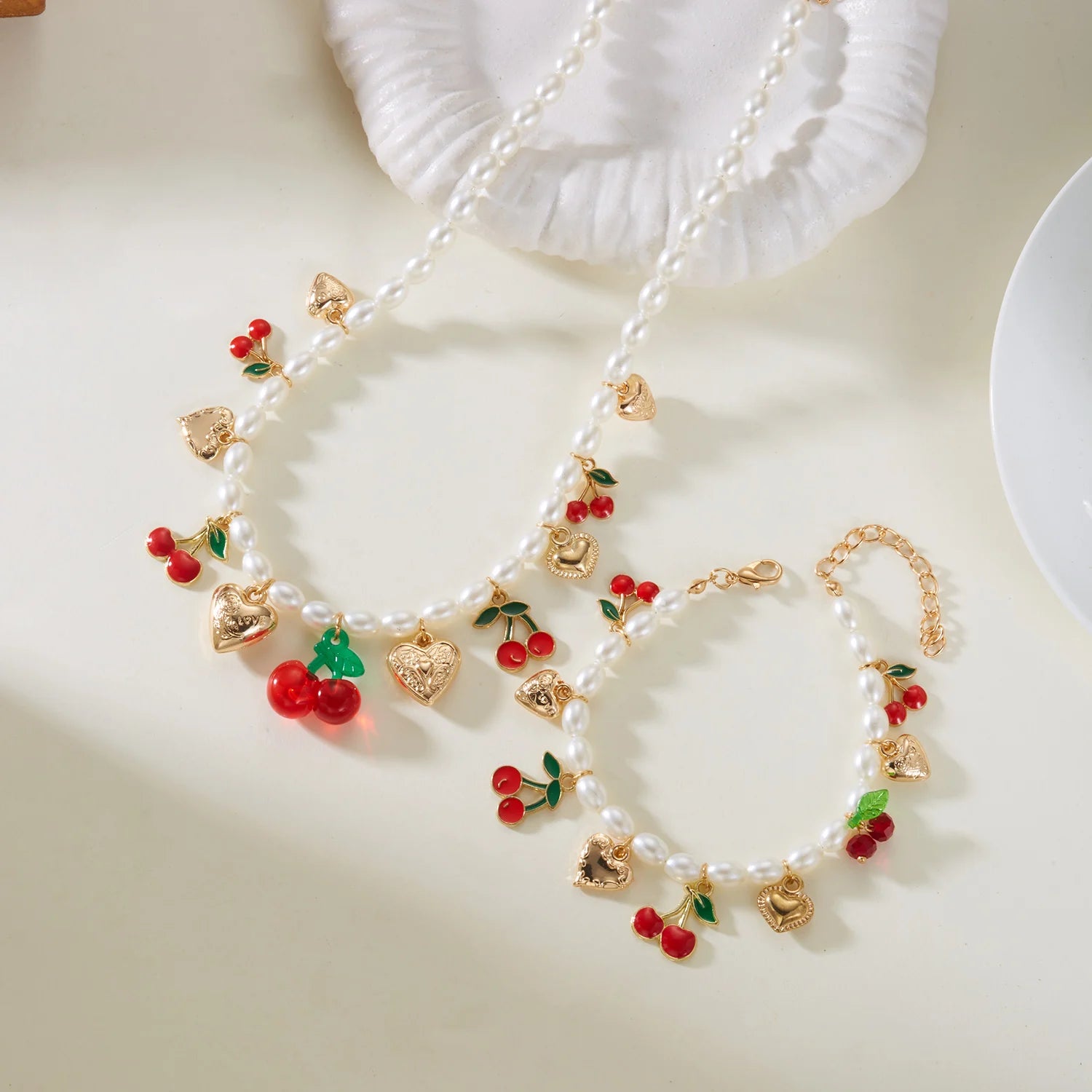 Dainty Sweet Fruit Cherry Heart Charms Pendant Necklace For Women Elegant Imitation Pearl Choker Neck Chain Jewelry Party Gift