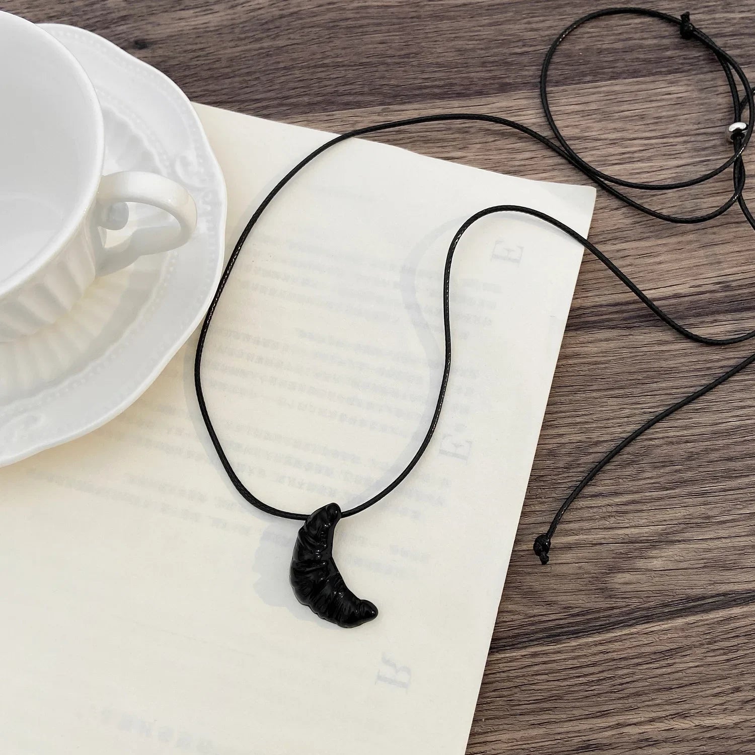 Korean Fashion Simple Silver Small Fish Pendant Necklace Female Adjustable Pull  Long Sweater Chain Charm Jewerly Holiday Gift