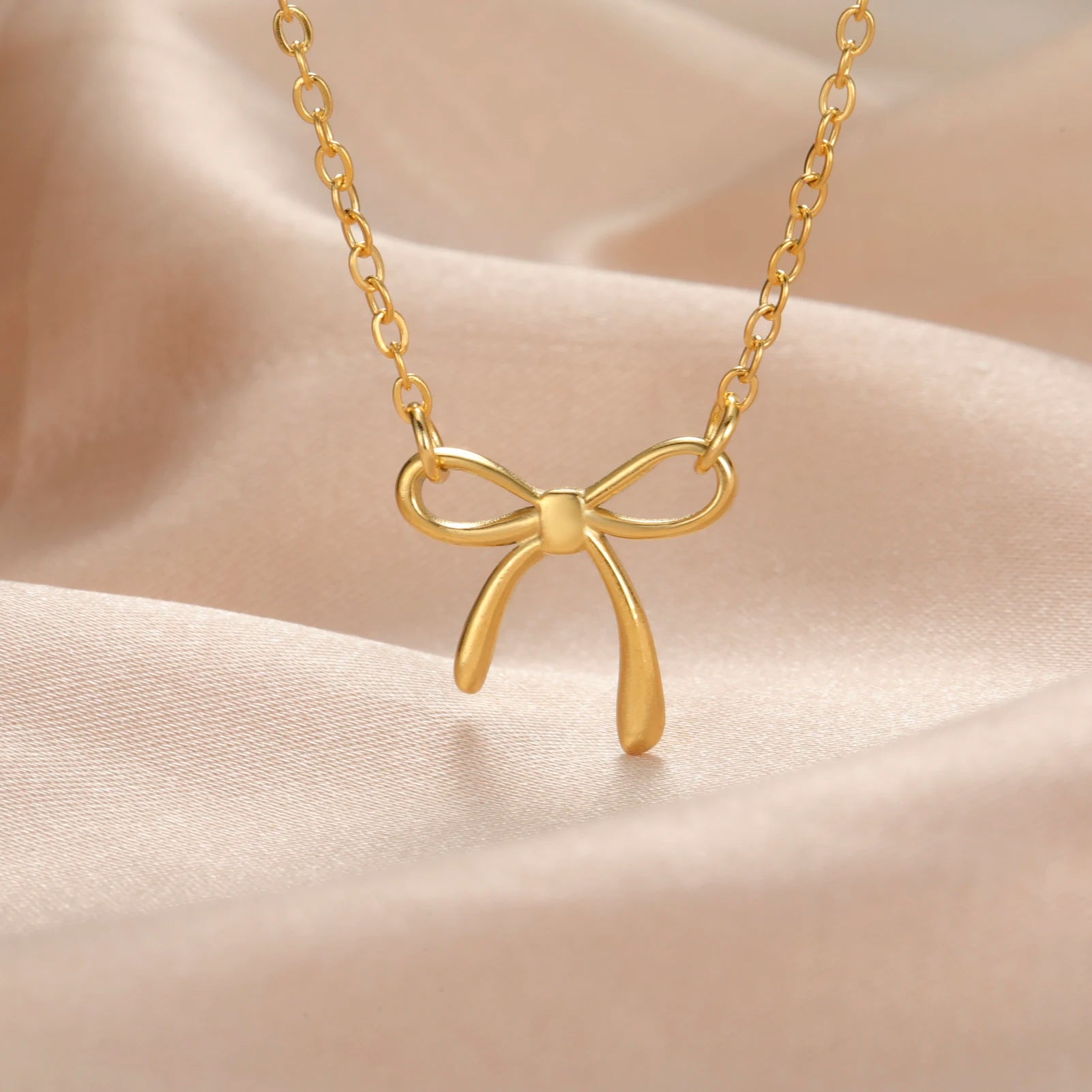 Bow pendant women's necklace stainless steel sweet romantic women's pendant necklace couple birthday anniversary jewelry gift