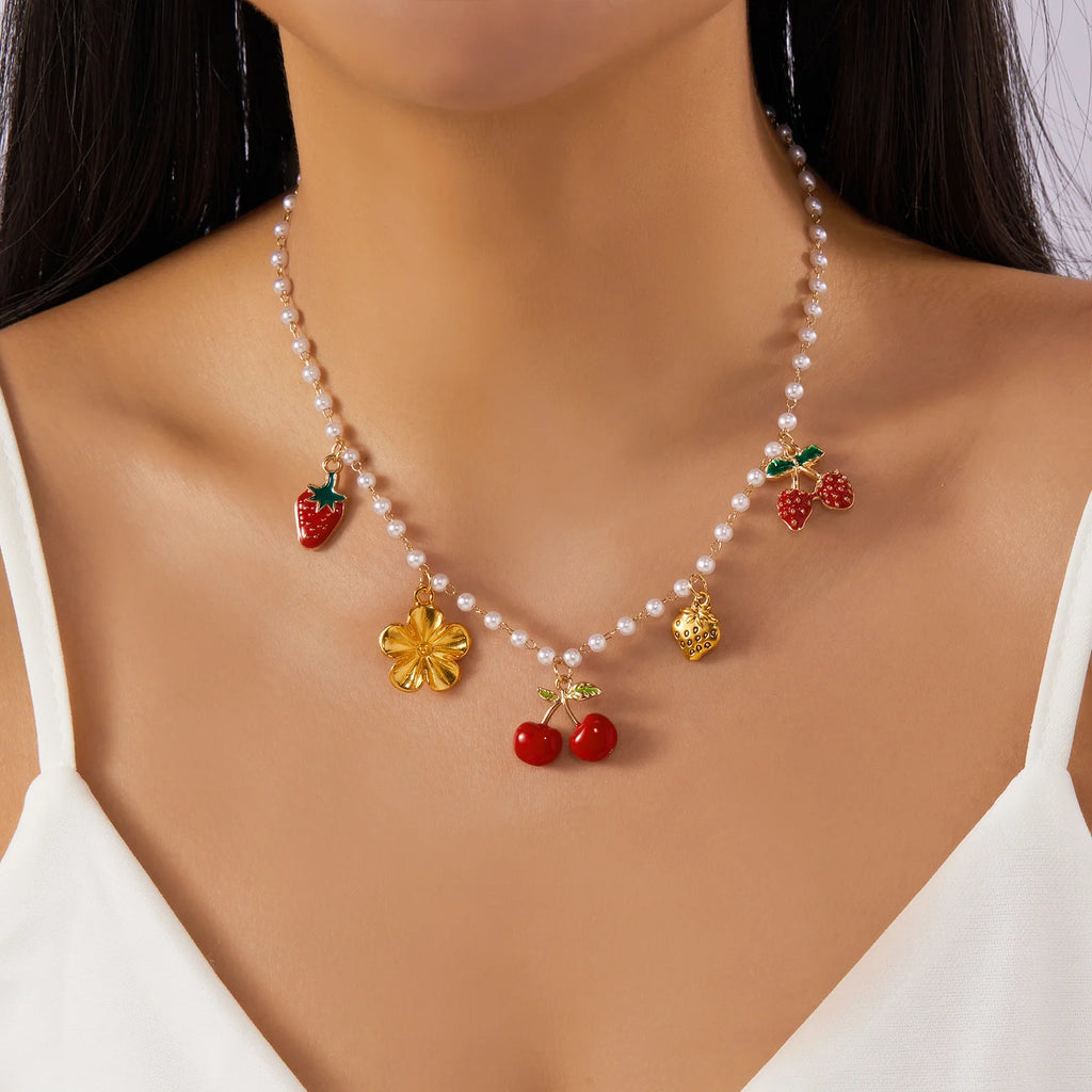 2026 Fashion Charm Cherry Heart Pendant Necklace for Women Red Strawberry Bow Pearl Clavicle Chain Aesthetic Party Jewelry