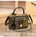 Brand women's handbag 2026 new autumn and winter retro commuting high-end designer crossbody bag bucket bag fashion