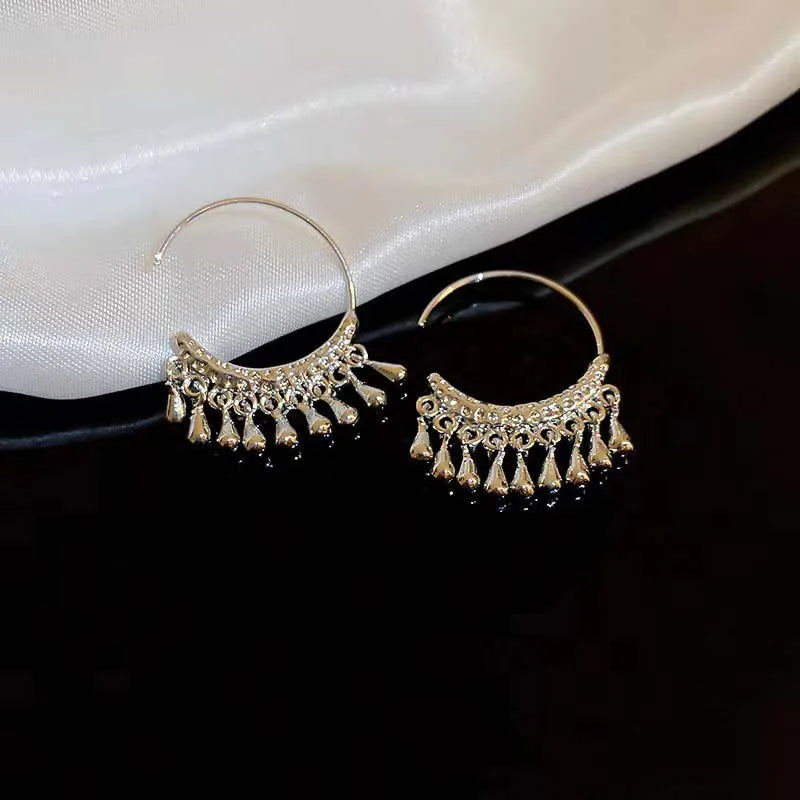 Fashion Metal C-Shaped Tassel Chain Earring for Women Elegant Silver Color Waterdrop Geometric Temperament Drop Earrings Jewelry