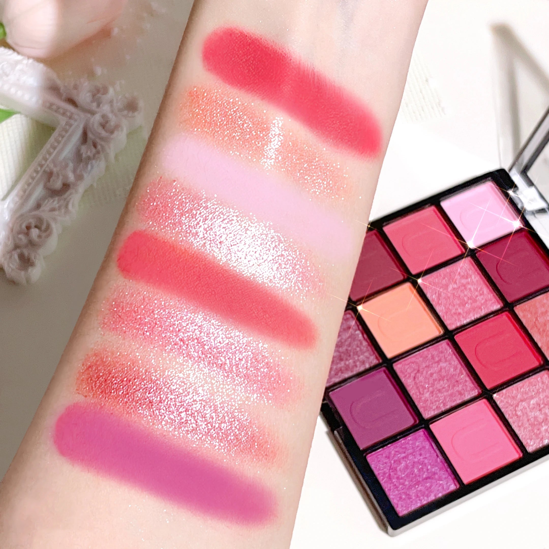 16 grid red eyeshadow tray Purple, glitter pearl matte eyeshadow, Shimmer makeup lasting women, Korean eye cosmetics