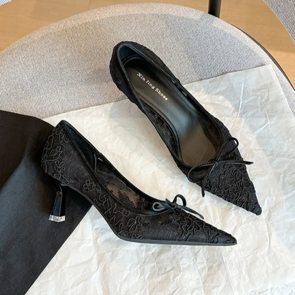 Pumps Women's 2026 Spring New Lace Pointed Bow Mesh Fine Heel Light Mouth Solid Color Temperament Elegant Banquet Women's Shoes