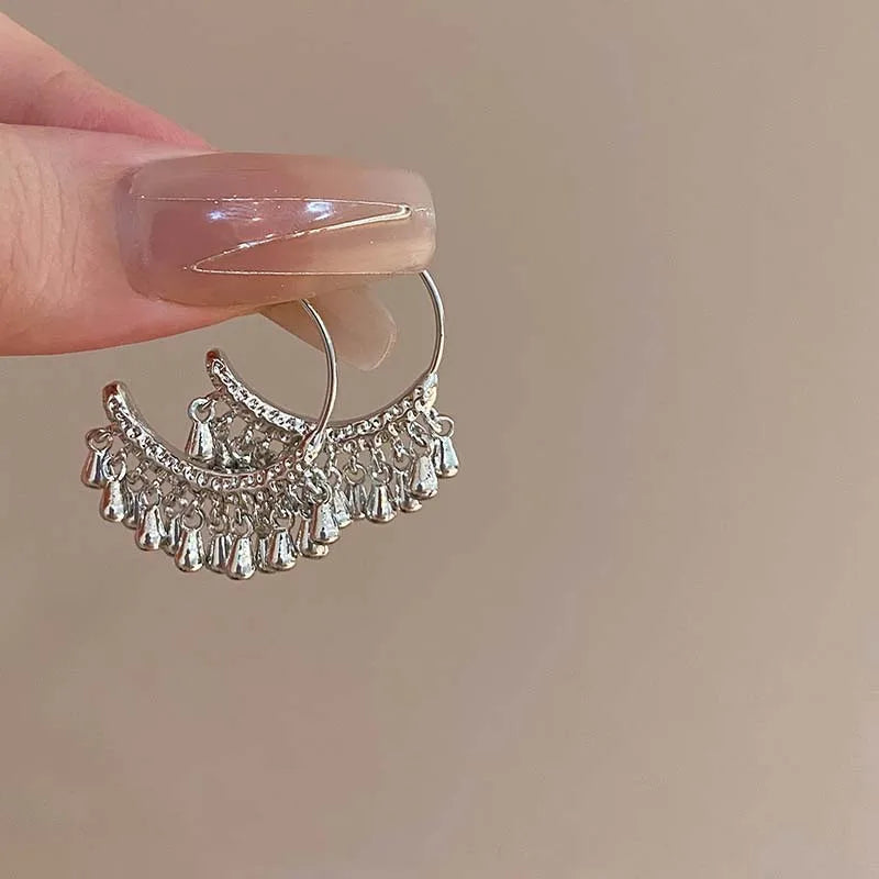 Fashion Metal C-Shaped Tassel Chain Earring for Women Elegant Silver Color Waterdrop Geometric Temperament Drop Earrings Jewelry
