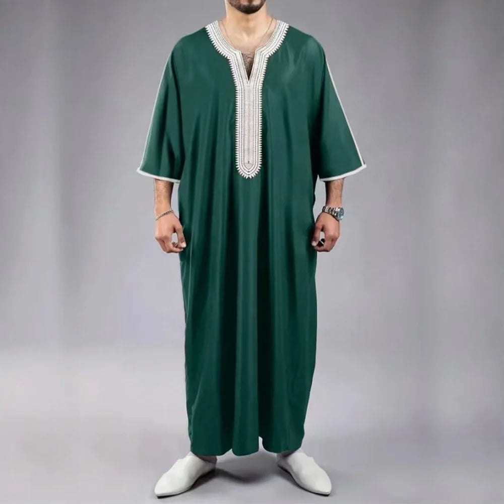 2024 New Islamic kaftan White Muslim short sleeve embroidered garment Embroidered short sleeve